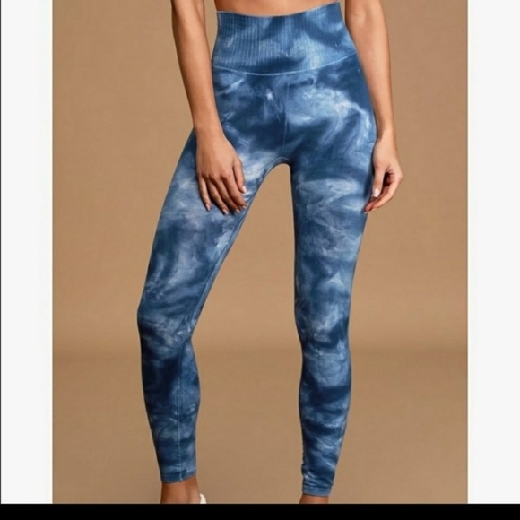 Free People Good Karma 7/8 Leggings Tie Dye - Picture 3 of 7